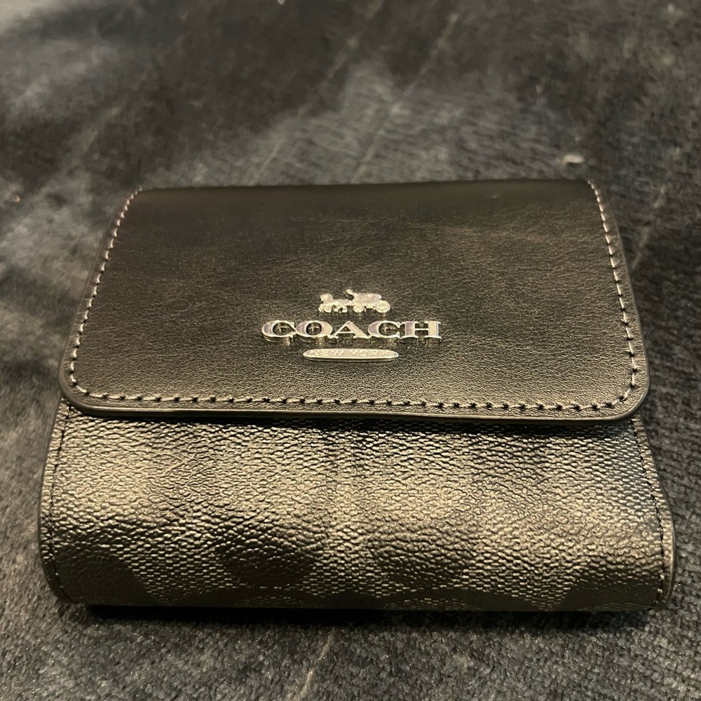 NWT Coach logo wallet